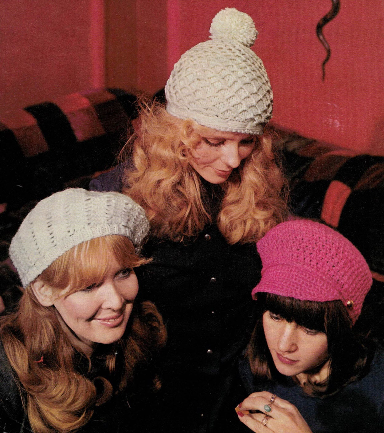 Beret Vintage 1970s Handmade Chunky Knit Pom Pom Cream Taupe 70s Pom Pom Beret - Etsy Canada main image 4