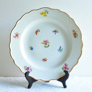 Antique Meissen 9 1/2&quot; Floral Dinner Plate, Scattered or Strewn Flowers, Germany. Crossed Swords, Pommels, 1825-1924, Pattern #3 of 3