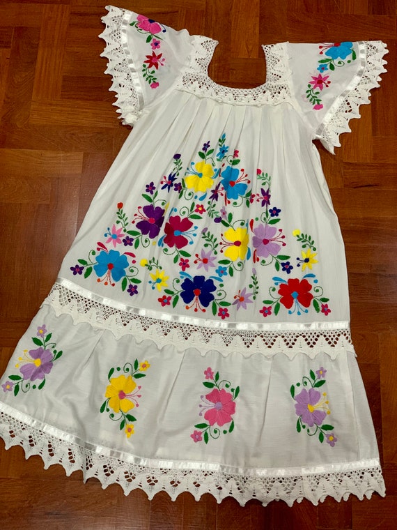 Vintage Mexican hand embroidered white  dress, cr… - image 6