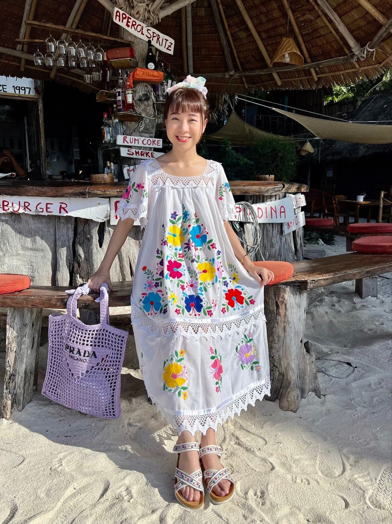 Vintage Mexican hand embroidered white dress, crochet ethnic embroidery big flower floral hippie boho Mexico image 1