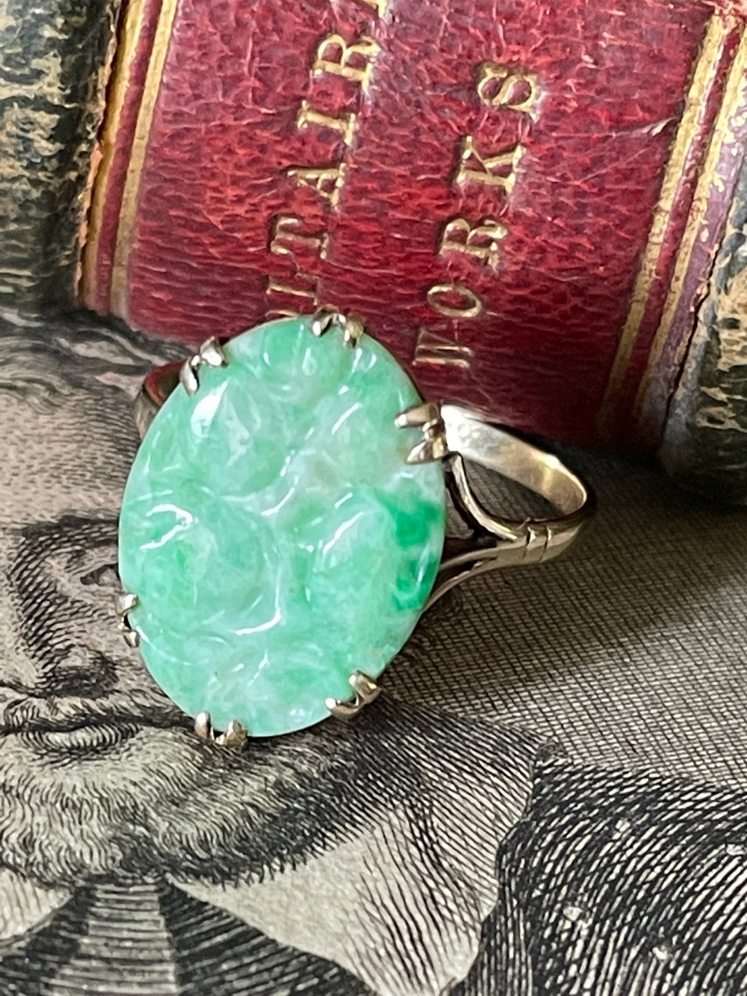 Curated visual reference: Picture Idea: A Jadeite Art Deco Antique Gold Ring 9Ct