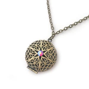 round brass filigree locket necklace, locket with crystal, crystal locket necklace, filigree locket necklace, vintage style locket necklace
