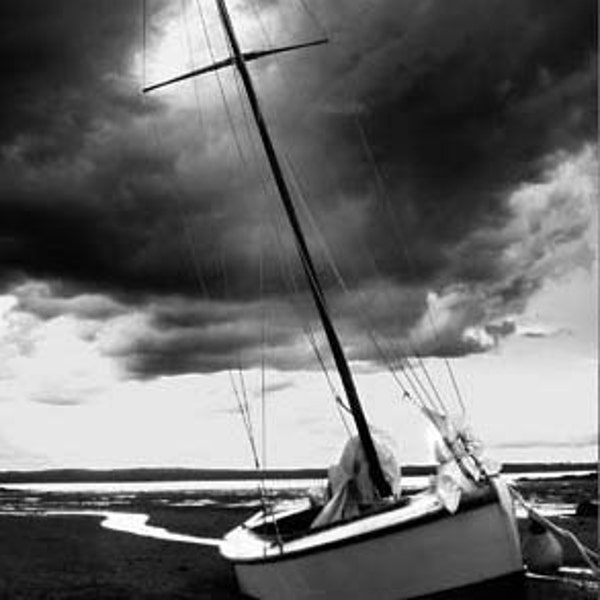 sailboat photo, black and white sailboat photo, sailboat card, sailboat mast photo, sailboat, bay of fundy, new brunswick, canada, boat