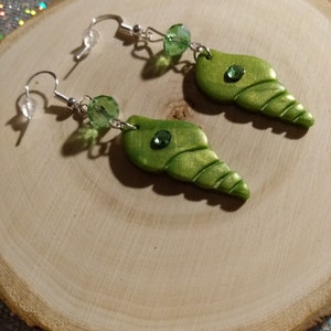 Light green sea shell earrings