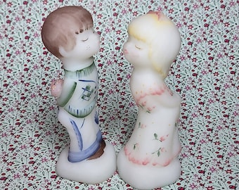 Fenton Kissing Boy & Girl - Fenton Kissing Boy - Hand Painted Fenton Kissing Girl - Fenton Figurines - Love Fenton Figurines - Wedding Gift