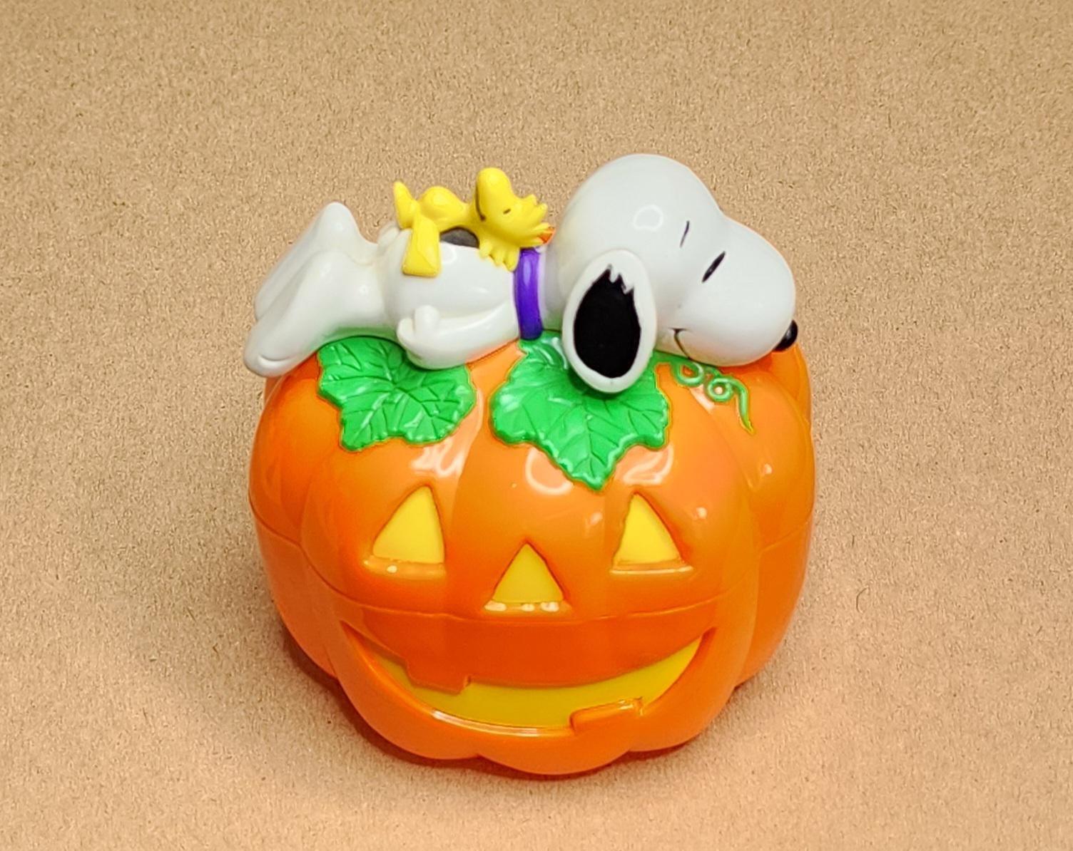 Snoopy Whitman's - Etsy