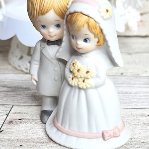 Vintage Lefton Bride and Groom Figurine - Christopher Collection 04466