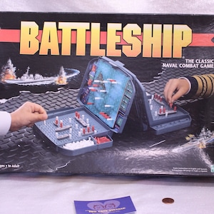 Vintage 1998 Hasbro Classic Naval Combat Game, leeftijden 7 tot volwassene, 2 spelers