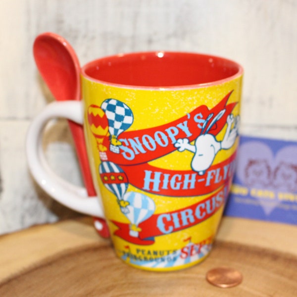 Rare Snoopy High Flying Circus Mug avec cuillère, soupe, café, cirque à trois anneaux, parc des expositions Peanuts