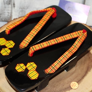 Vintage Black Lacquer Geta, Japanese Wooden Shoes, Kimono Geta Sandals, Fabric and Wood