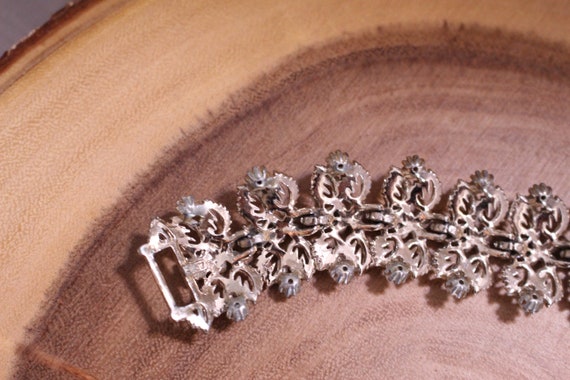Rare and Unique Vintage Leaf and Crystal Bracelet… - image 6