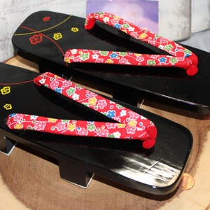 Vintage Black Lacquer Geta, Japanese Wooden Shoes, Kimono Geta Sandals, Fabric and Wood