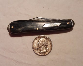 Vintage imperial pocket knife