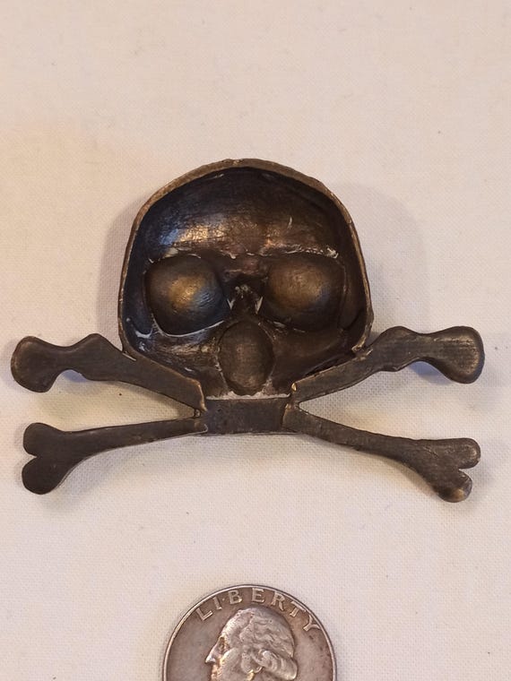 Solid brass skull pendant - image 2