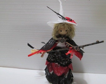 Triple Moon Kitchen Witch, Altar Triple Moon Corn Doll Witch, Witch with Broom, Triple Moon Witch with Key, Corn Doll Kitchen Witch Decor