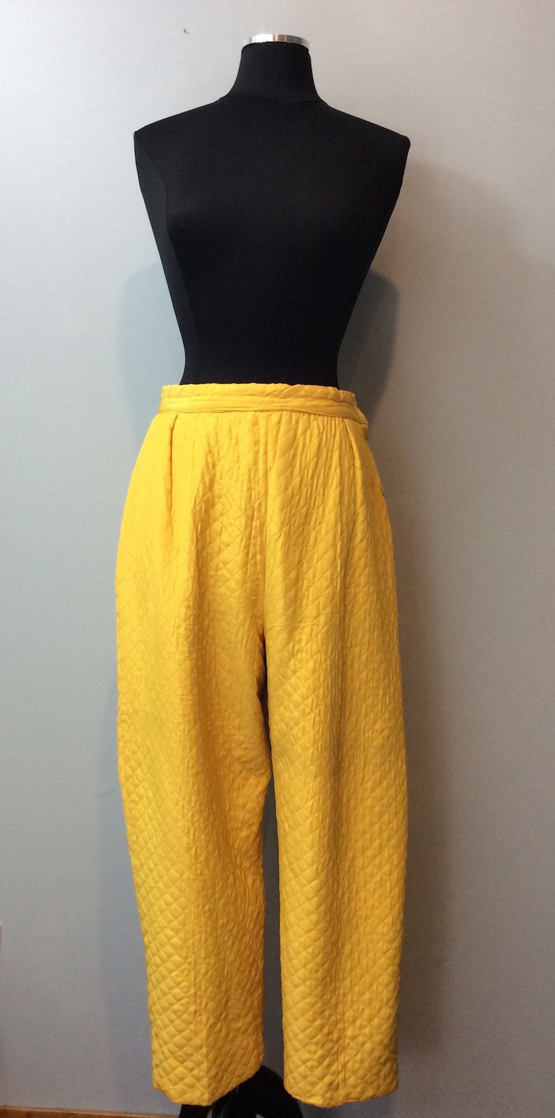 1950s Vintage Campus Girl Quilted Yellow Lounge Set