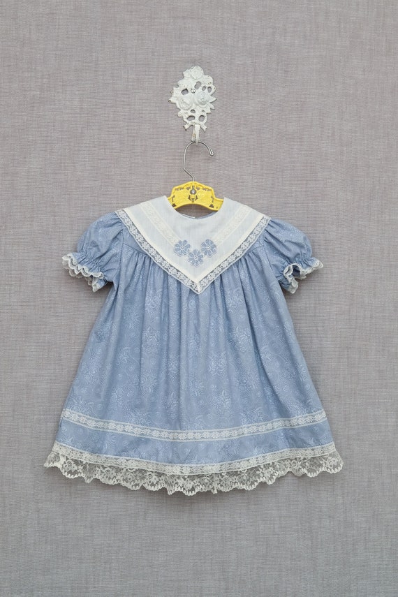 2T: Vintage Blue Floral Print Dress, Lace Trimmed… - image 4