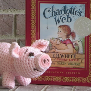Pig PDF Pattern for crocheted pig inspired by Wilbur in Charlotte&#39;s Web