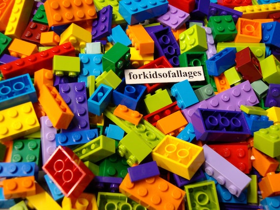 100 pièces de Lego basiques en vrac : plaques de blocs de briques avec des couleurs  vives violet azur citron vert lavande -  France