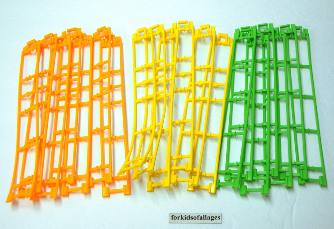 Orange 5-way Connector with Stud for Track - K K\'NEX Orange 5 Way Connectors with Coaster Track Stud display picture 1