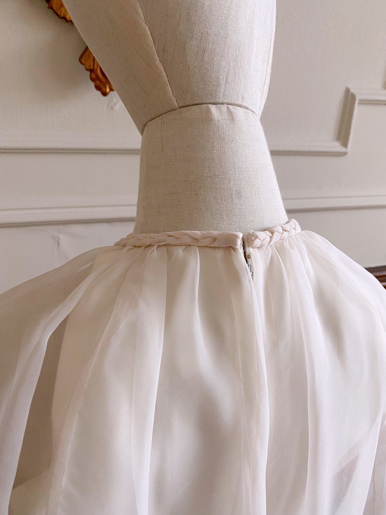 Short wedding dress. City wedding dress. Vintage bridal gown. 1970s wedding dress. Chiffon tulle dress. Floaty cape dress. Cute brides dress image 5