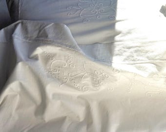 Egyptian Cotton Heirloom Linens / 4 Piece Sheet Set / All Natural / Embroidered Details