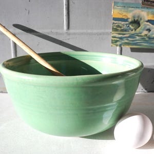 Crock Bowl / 9" Yelloware Bowl in a Great Pale Green Color / Good Condition / Sturdy Workhorse