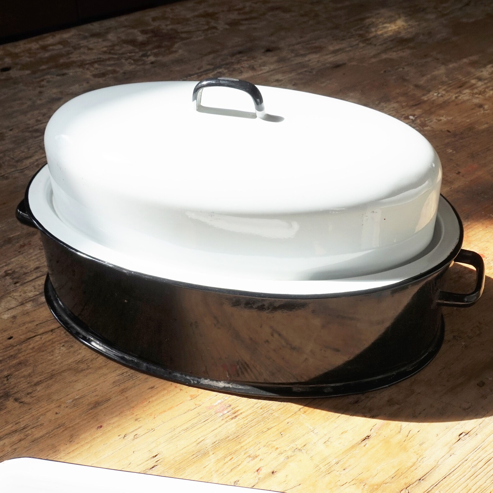Roasting Pan / Black and White Enamelware / Covered Etsy