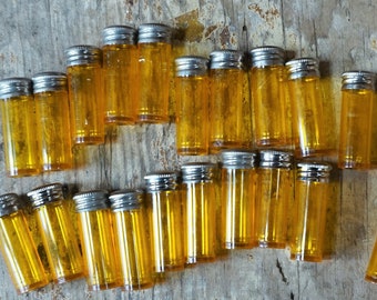 TINY Plastic Apothecary Bottles / 20 with Silver Metal Lids  / 1 1/4&quot; / Clear Yellow and Green / Lots of 20