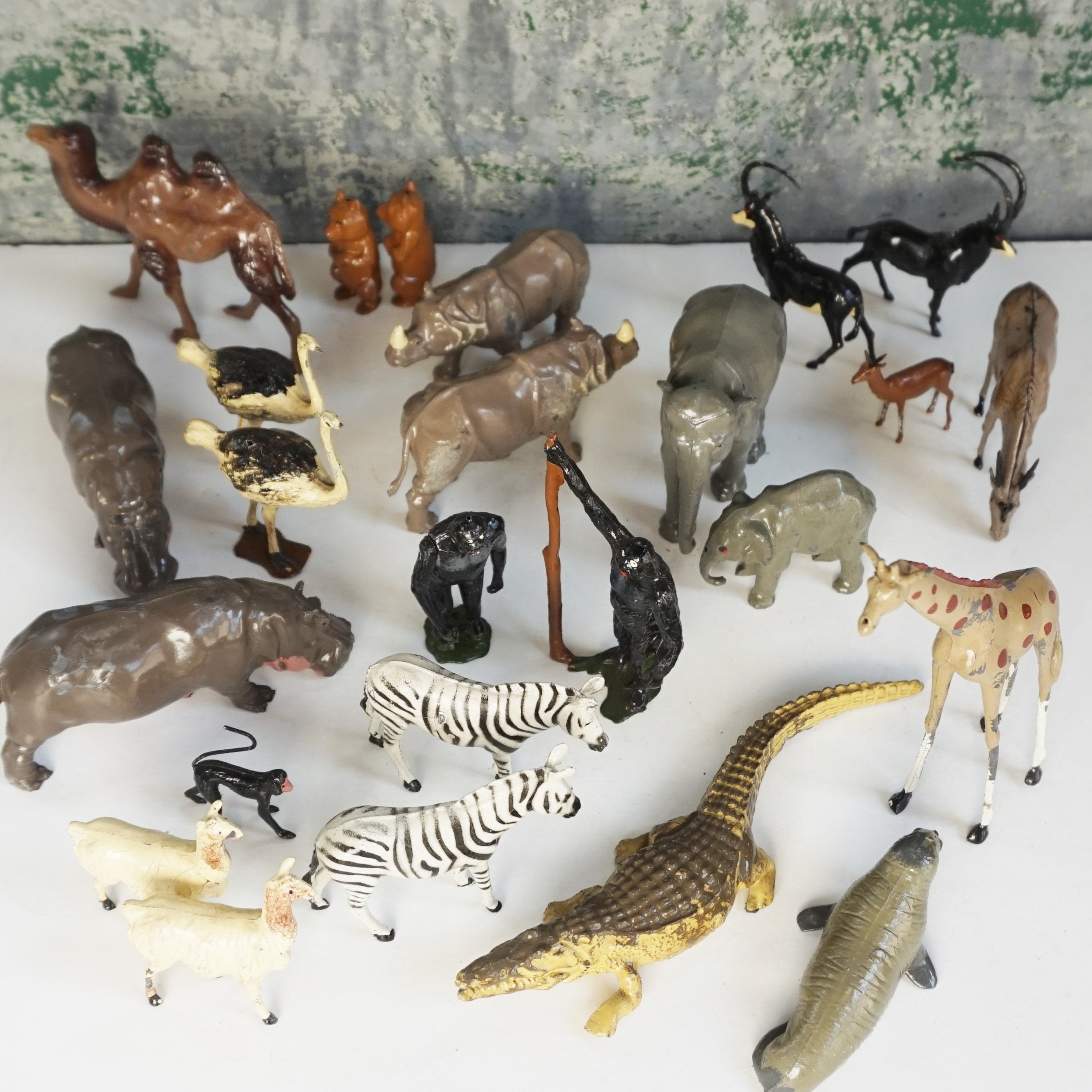 置物 Rare Species Z00 Figures From a Toy Soldier Company / Britains' Ltd London