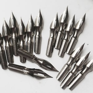 Inflexible #322 / R. Esterbrook & Co. / 15 Vintage Ink-dipping pen Nibs / Price for all