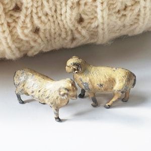 Vintage Farm / Britains / 2 Rams  / Pastural Tabletop Landscape / Early Casting with Tags