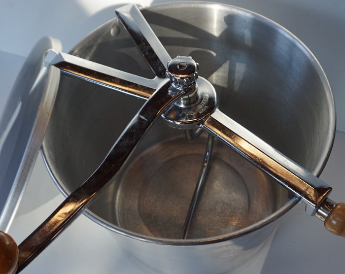 Bread Bucket / Vintage Primitve Breadmaking Bucket / Family Size