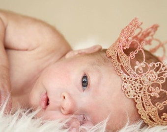 AZLYN CROWN, zierliche Krone, Goldkrone, Neugeborenen Krone, Neugeborenen Fotografie, Neugeborene Prinzessin, Prinzessinnen Krone