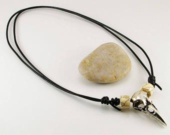 Collier crâne de corbeau, collier homme, bijoux homme, corbeau, crâne, collier, collier de cuir, collier avec os, idée cadeau homme