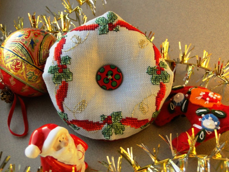 Biscornu Merry Christmas Cross Stitch PDF Pattern / Cross Etsy