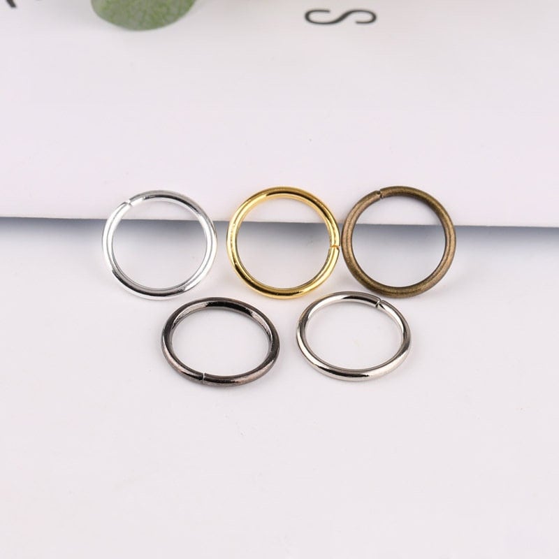 Bague Femme Moderne En Acier Inoxydable Or Rose - 9mm Avec Zircon Blanc - Taille Réglable ?