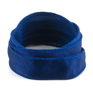 Crêpe satijnzijden lint koningsblauw 1 m 100% zijde handgenaaid en met de hand geverfd wikkelarmband sieradenlint
