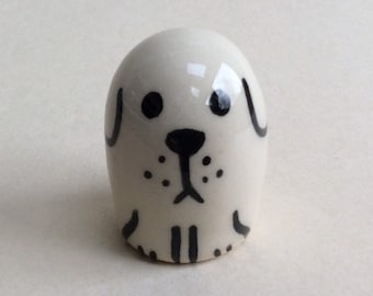 Small Hand-Painted Labrador Pottery Gift: Unique Dog Lover Decor (4.5cm x 3cm)