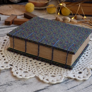 Cuaderno de bocetos vintage A7 pequeño azul marino, diario cottagecore grueso, libro retro de tapa dura, diario floral hecho a mano, lindo cuaderno de tapa dura