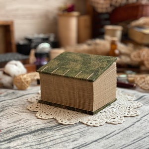 Taccuino grosso da 500 pagine verde muschio, diario spesso rilegato a mano, libro con copertina rigida cottagecore, simpatico diario vintage, quaderno di schizzi in carta marrone kraft