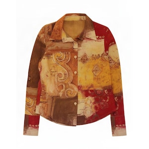 Pode incluir: Uma camisa de manga comprida com botões e uma estampa abstrata em tons de vermelho, amarelo, castanho e creme. A peça apresenta um colarinho pontiagudo, uma carcela frontal com botões claros e uma bainha arredondada com um padrão.