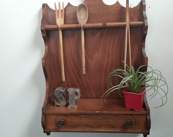 Petit meuble de cuisine vintage en bois, porte-louche vintage, meuble mural avec tiroir