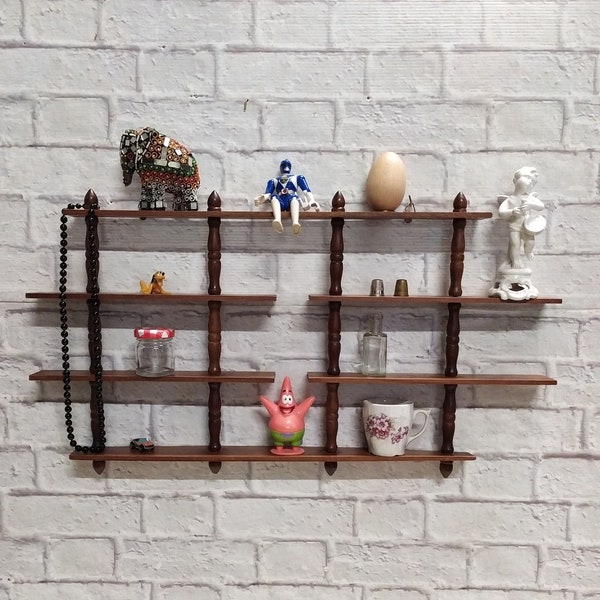 Vintage etagere, vintage houten plank, curiosadisplay