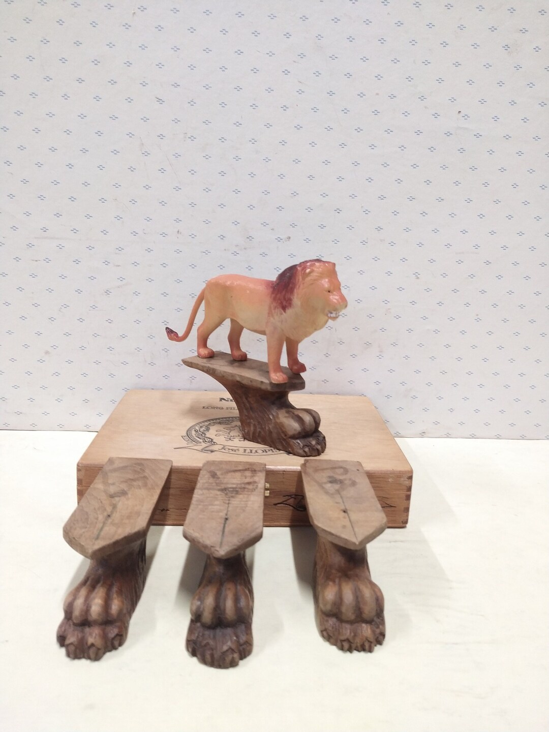 Vintage Small Wooden Feet Feet Lion's Paw Etsy