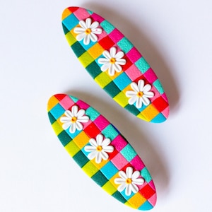 Regenbogen Schachbrett Daisy Haarspange, Polymer Clay Haarspange, Haarschmuck, handgemachte Haarspange, Blumen Haarspange, einzigartige Geschenke