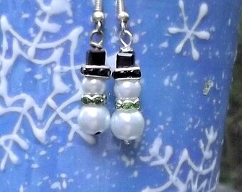 Snowman Earring, Holiday Earring, Swarovski Crystal Pearl, Stocking Stuffer, Snowman Jewelry, Christmas Earrings, Gift for Her White Snowmen