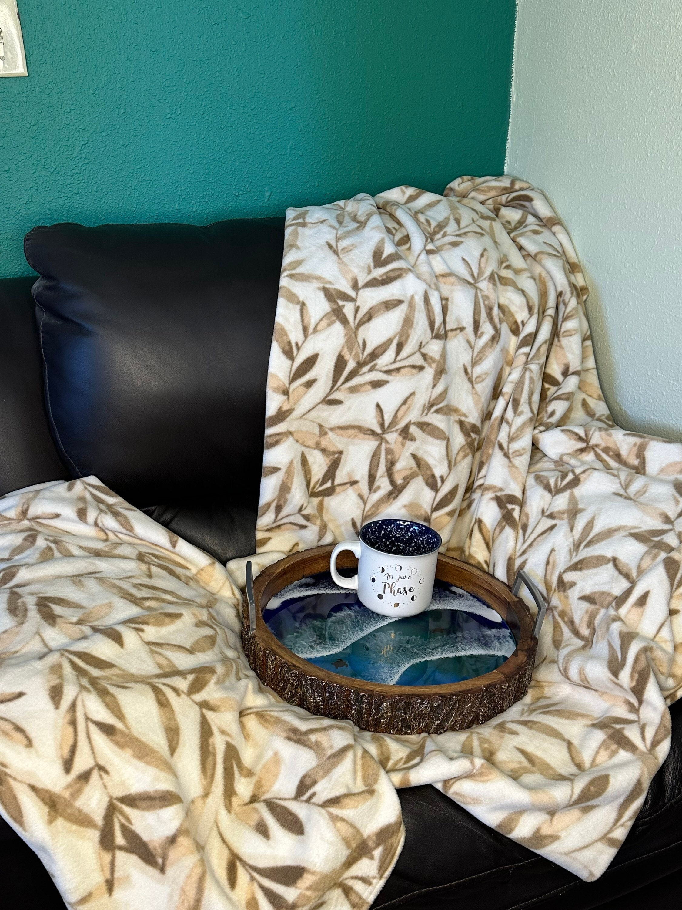 Gold Leaf Luxe Fleece Throw, Butter Fleece Blanket, Super Soft Throw, Plush  Blanket, Housewarming Gift, Extra Warm Mommy and Me Blanket