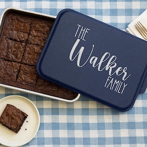 Personalized Cake Pan with Lid: Laser Engraved Aluminum, Custom Baking Gift