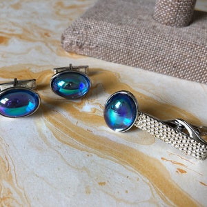 Blue Cufflinks and Tie Clip Vintage Jewelry Set Art Glass Iridescent Blue Aurora Borealis Cuff Links Silver Toned Metal